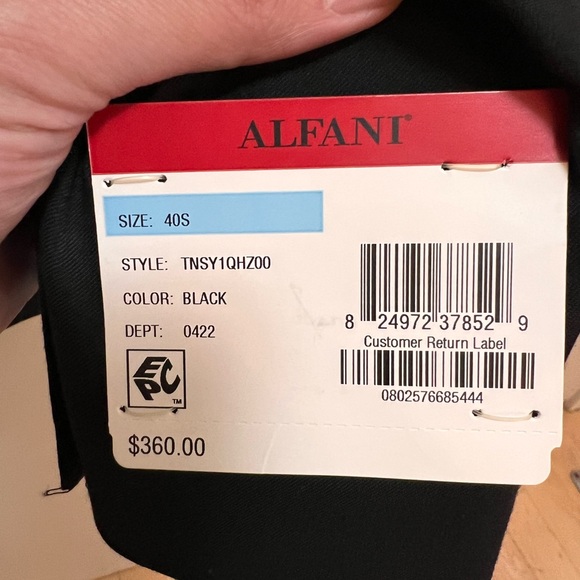 Alfani Men's Black Suit: $495 Retail - Picture 5 of 13